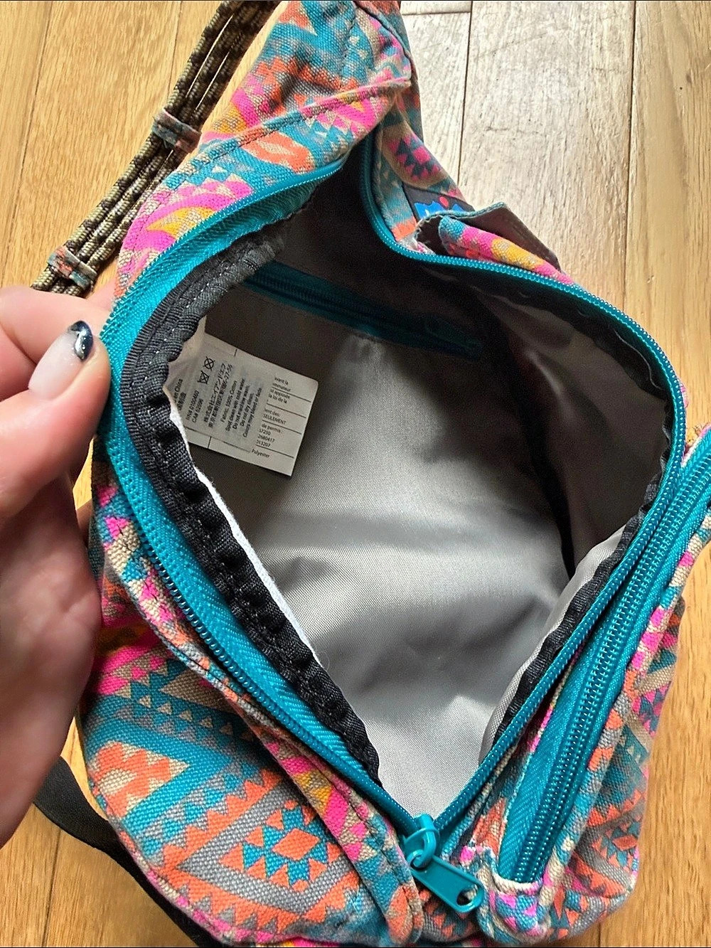 KAVU Rope Bag Geometric Print Sling Backpack - Picture 3 of 4